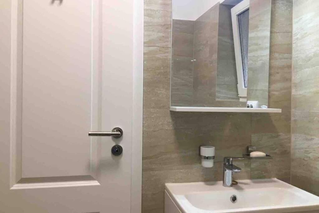 Magheru Cozy New Apartament 2 Rooms Bucarest Esterno foto